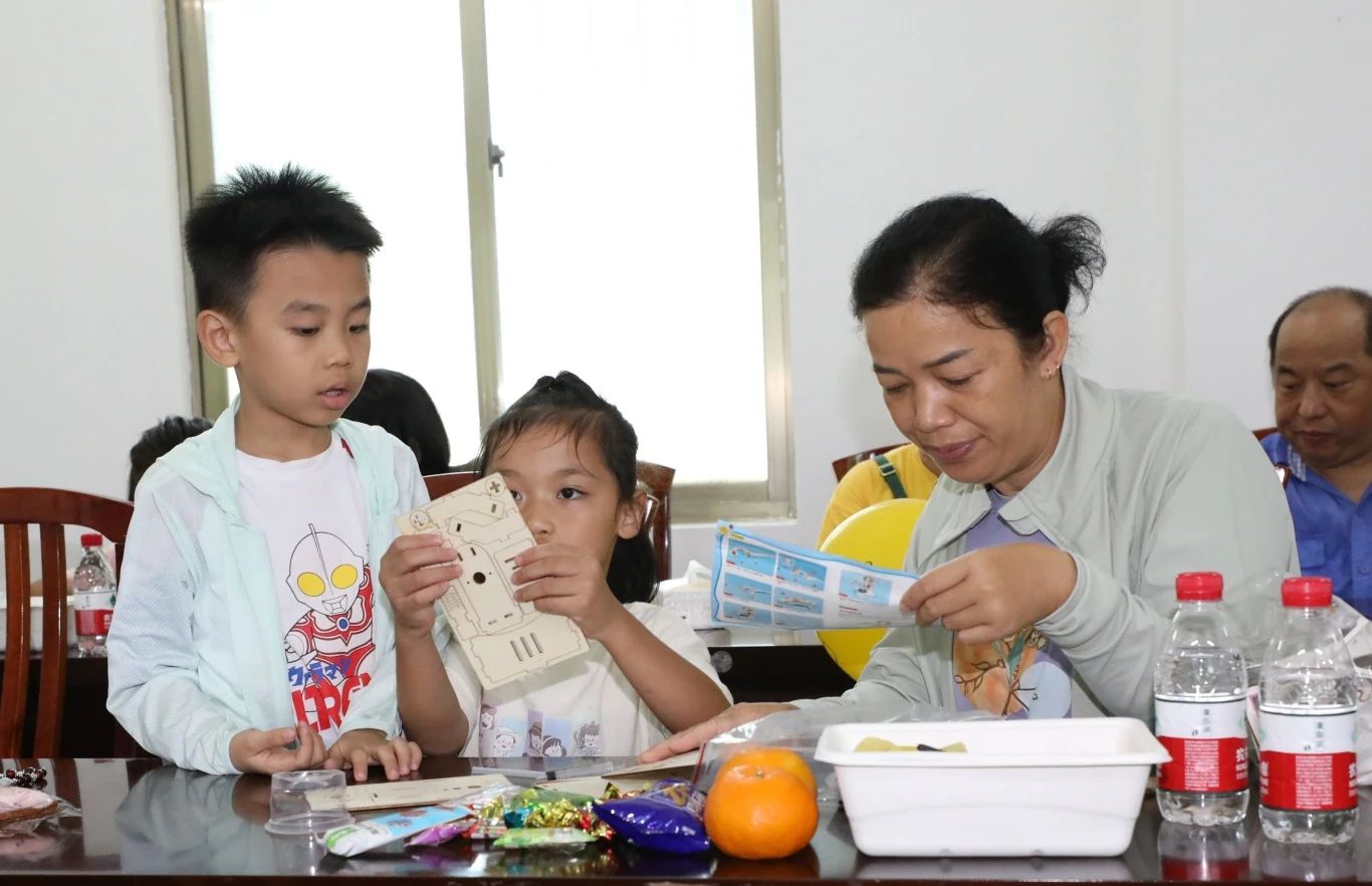 和諧家園 共享快樂   海南礦業(yè)開展“515復(fù)星家庭日”活動(dòng)5.jpg
