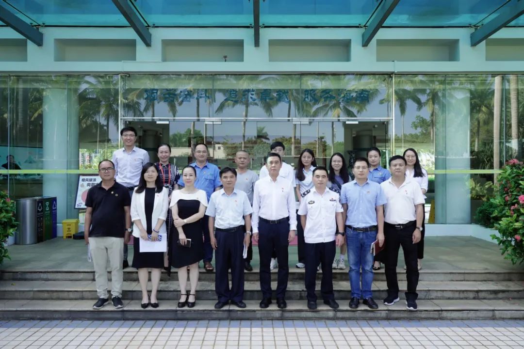 海南礦業(yè)到美蘭機場開展黨建品牌對標(biāo)交流